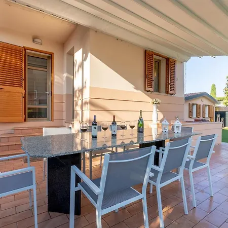 Villino Esse, Libero Su 4 Lati Dependance Nel Cuore Della Versilia Villa Marina di Pietrasanta