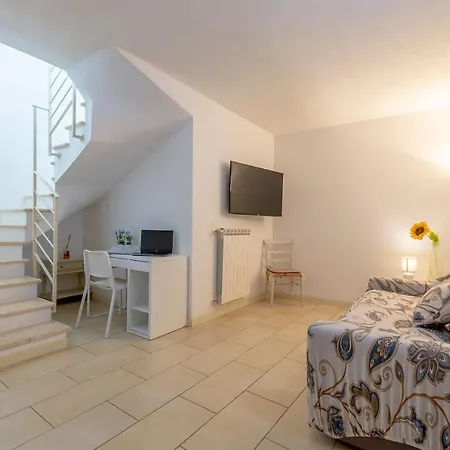 Villa Villino Esse, Libero Su 4 Lati Dependance Nel Cuore Della Versilia