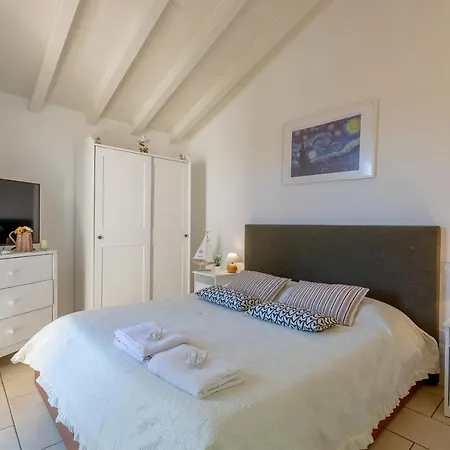 Villino Esse, Libero Su 4 Lati Dependance Nel Cuore Della Versilia Villa *