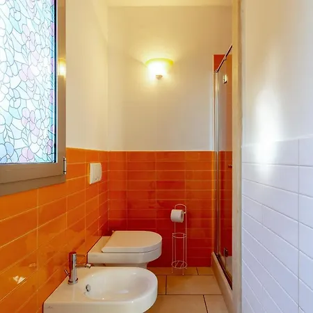 Villino Esse, Libero Su 4 Lati Piu Dependance Nel Cuore Della Versilia مارينا دي بييتراسانْت