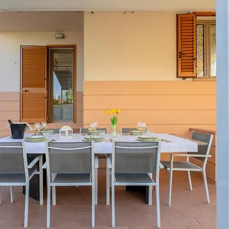 Villino Esse, Libero Su 4 Lati Dependance Nel Cuore Della Versilia Villa Marina di Pietrasanta