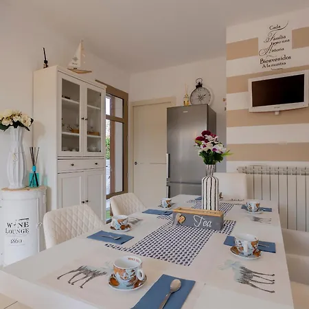 Villa Villino Esse, Libero Su 4 Lati Dependance Nel Cuore Della Versilia