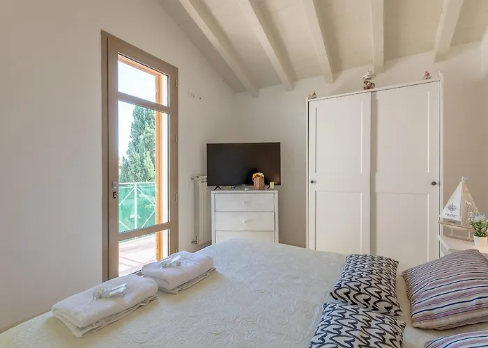 Villino Esse, Libero Su 4 Lati Piu Dependance Nel Cuore Della Versilia Marina di Pietrasanta