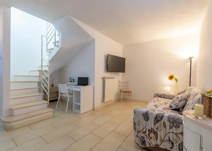 ヴィラ Villino Esse, Libero Su 4 Lati Piu Dependance Nel Cuore Della Versilia