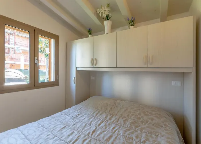 Villino Esse, Libero Su 4 Lati Piu Dependance Nel Cuore Della Versilia *