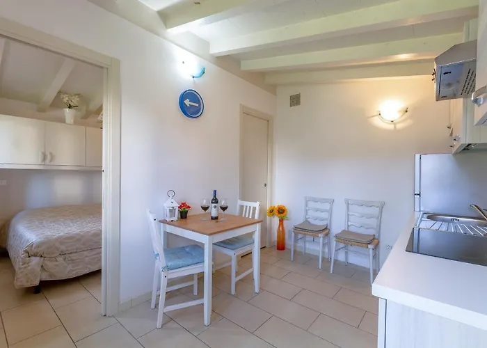 Villino Esse, Libero Su 4 Lati Piu Dependance Nel Cuore Della Versilia Villa